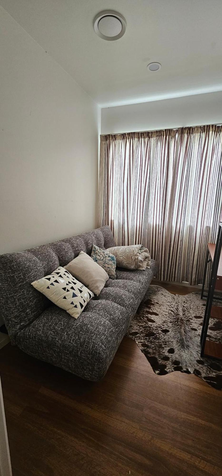 This Fabulous, Single-Level 3 Plus 1 Small Room With Folding Sofa Home Auckland Exterior foto