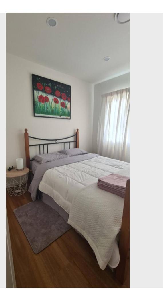This Fabulous, Single-Level 3 Plus 1 Small Room With Folding Sofa Home Auckland Exterior foto