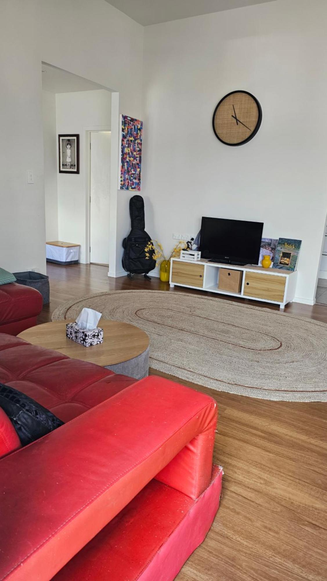 This Fabulous, Single-Level 3 Plus 1 Small Room With Folding Sofa Home Auckland Exterior foto